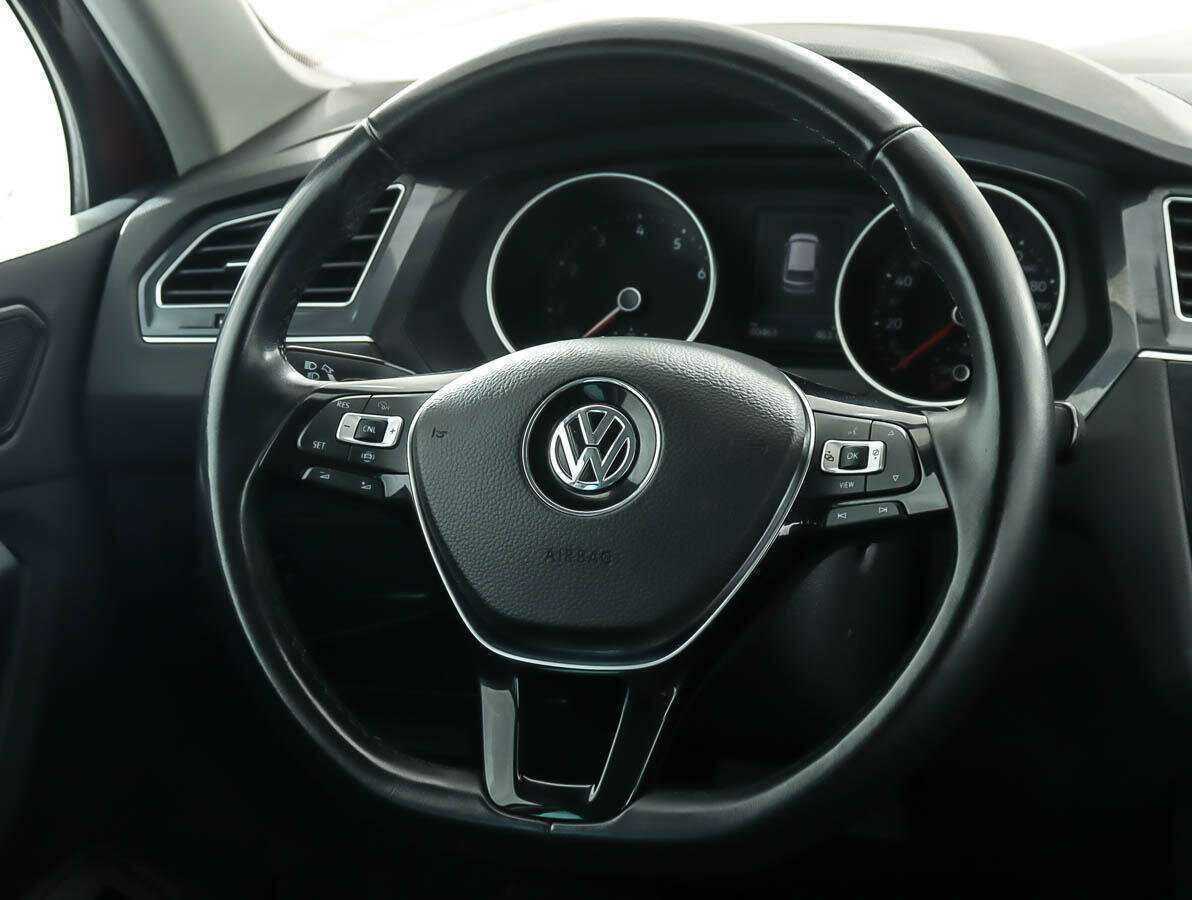 Купить Volkswagen Tiguan с пробегом. Фото: #14