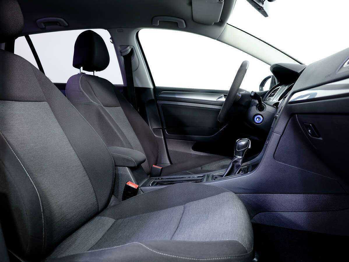 Купить Volkswagen Golf с пробегом. Фото: #10