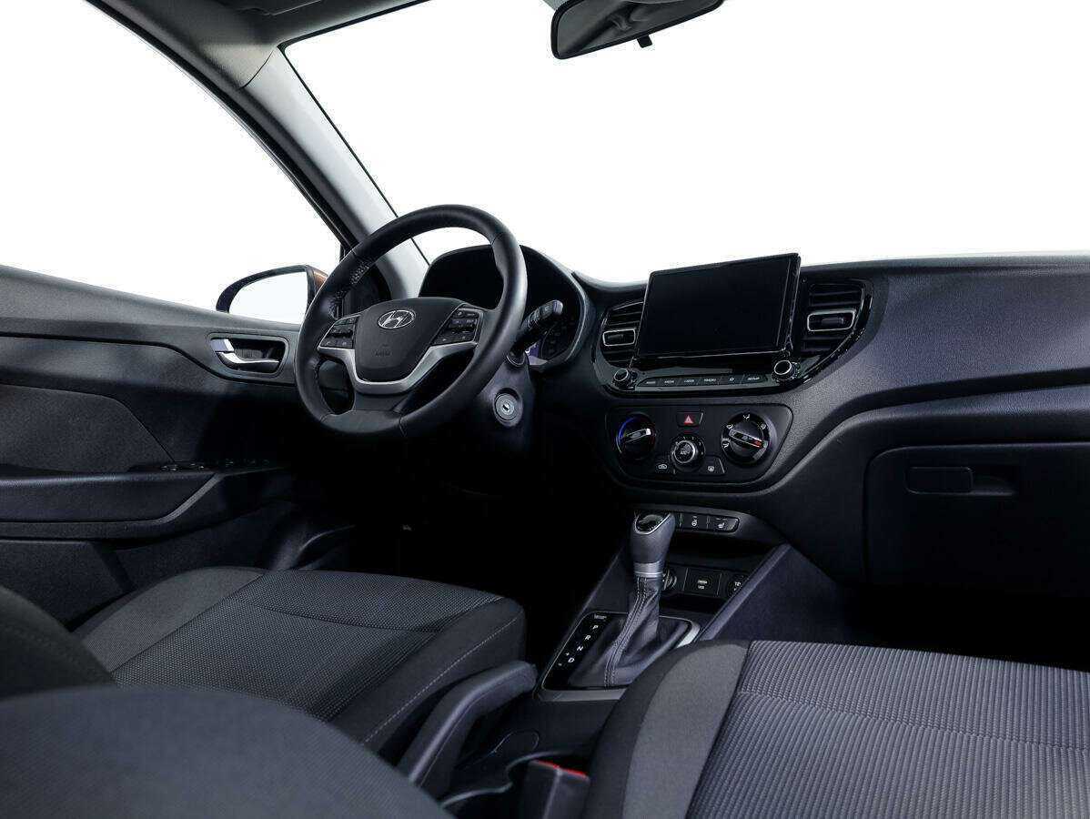 Купить Hyundai Solaris с пробегом. Фото: #8