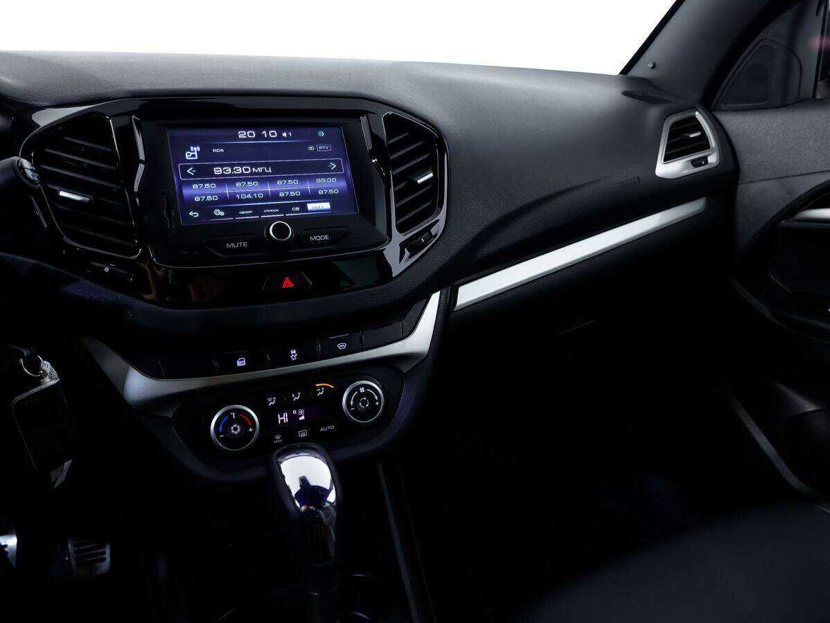 Купить Lada (ВАЗ) Vesta с пробегом. Фото: #13