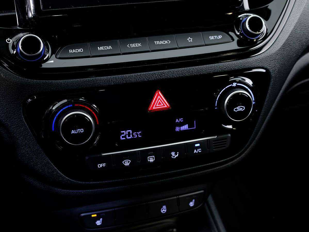 Купить Hyundai Solaris с пробегом. Фото: #15