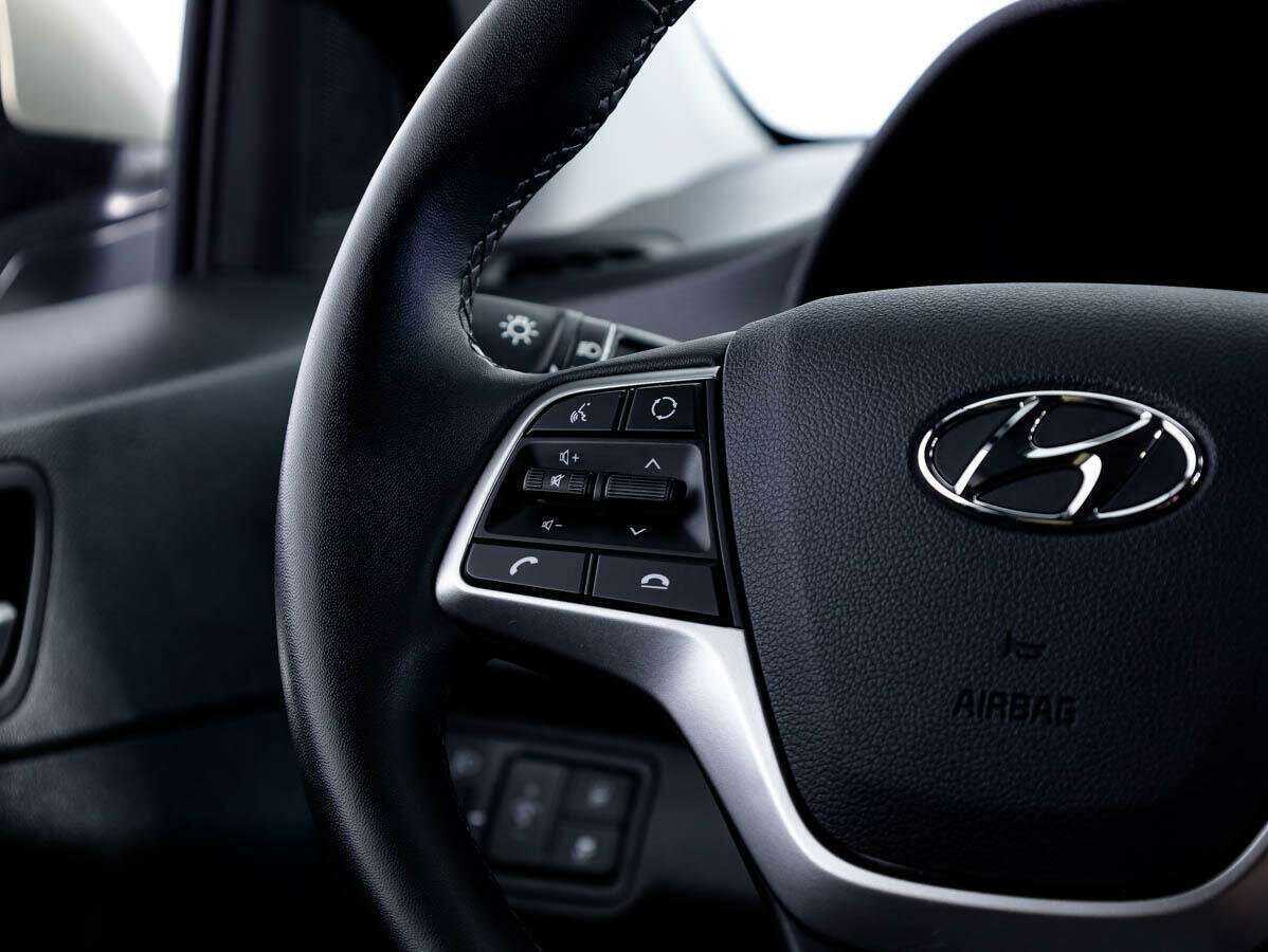 Купить Hyundai Solaris с пробегом. Фото: #18