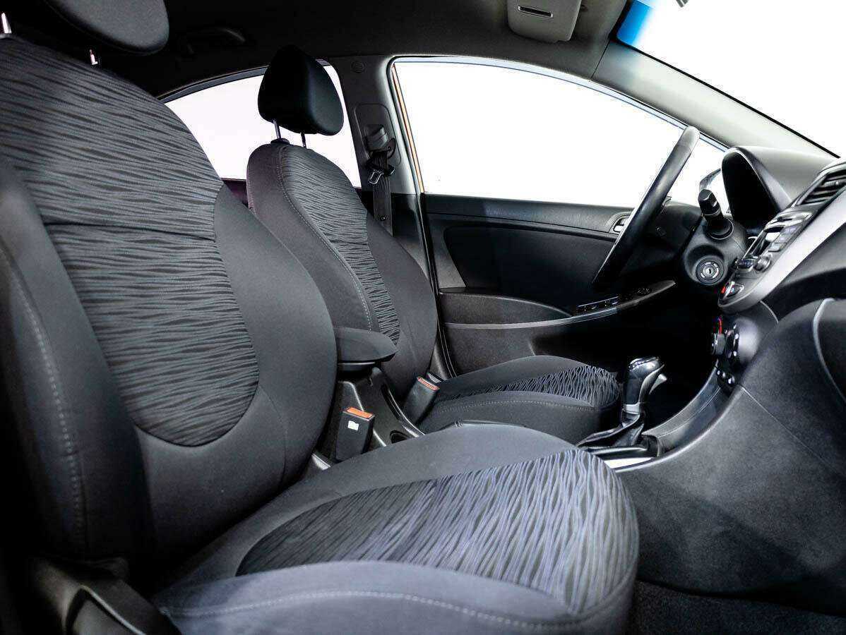 Купить Hyundai Solaris с пробегом. Фото: #10