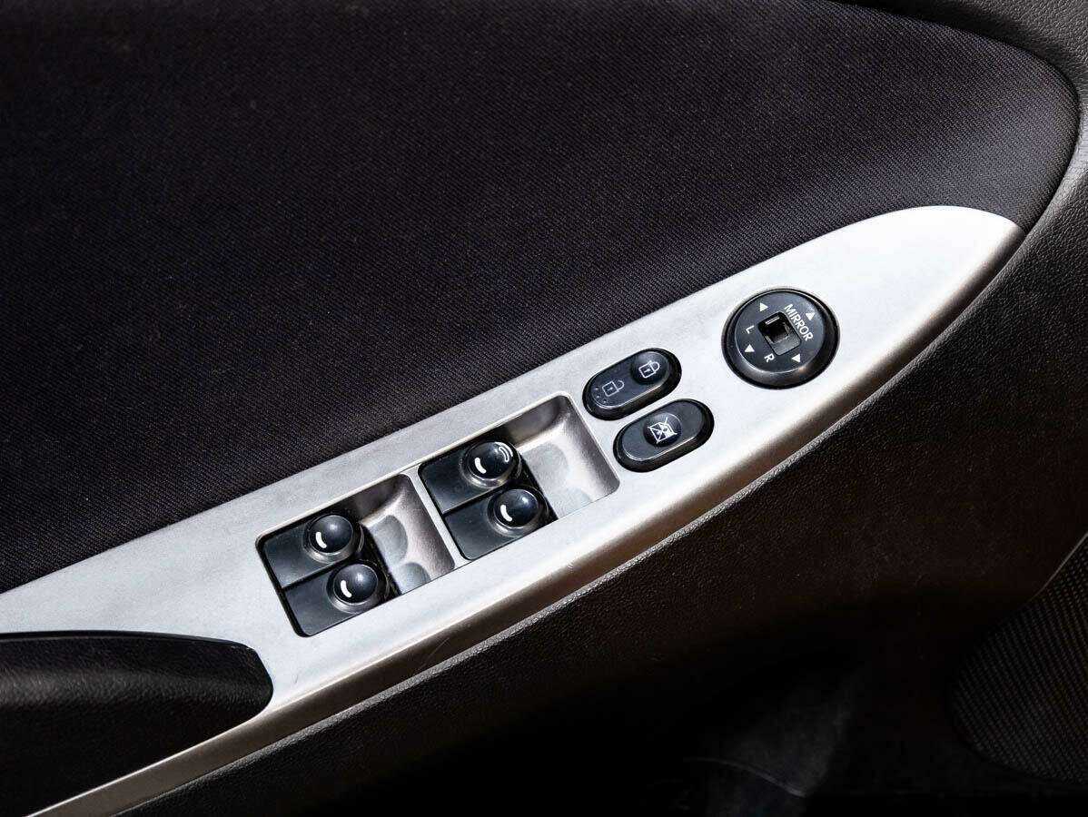 Купить Hyundai Solaris с пробегом. Фото: #12