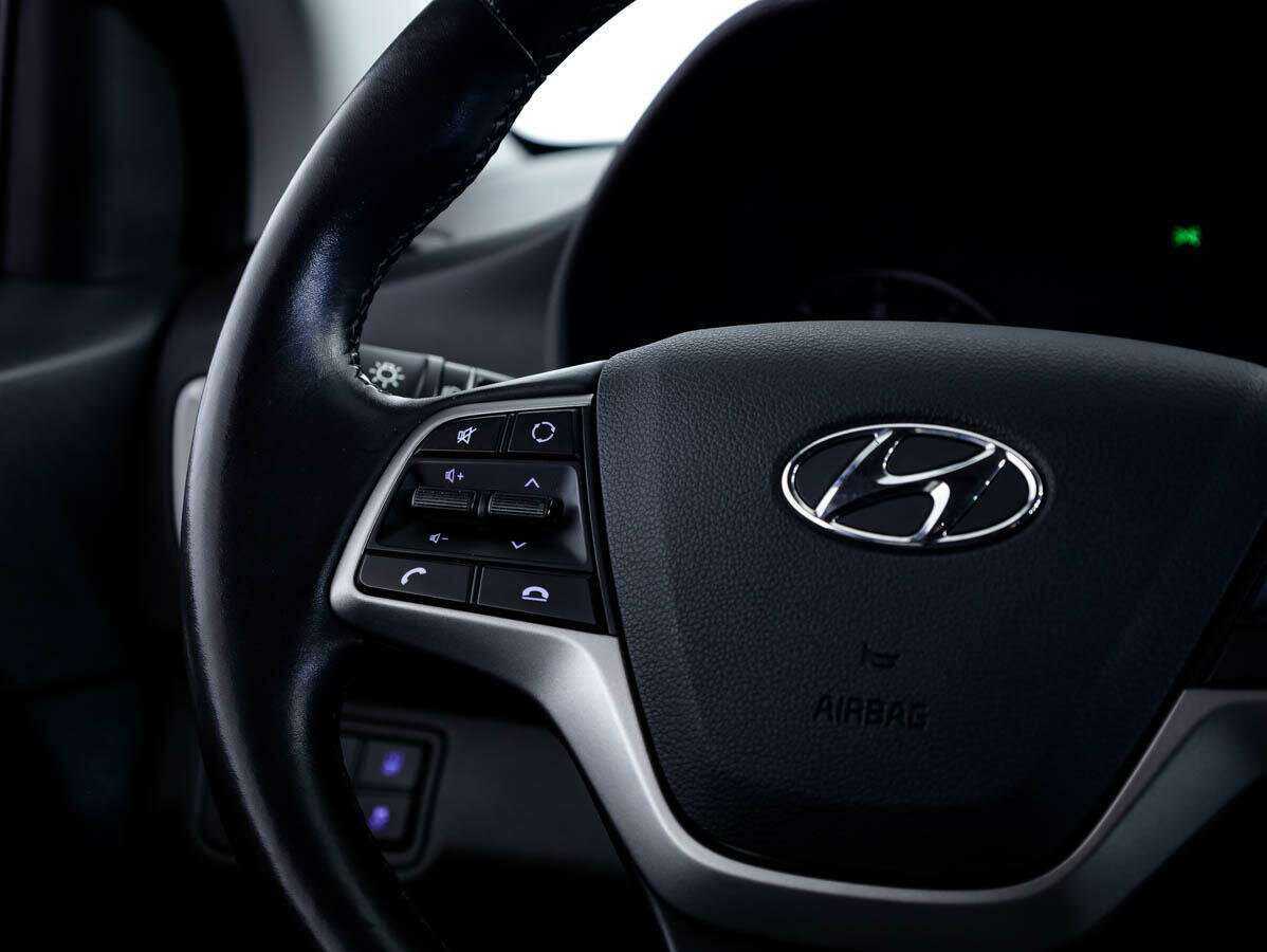 Купить Hyundai Solaris с пробегом. Фото: #17