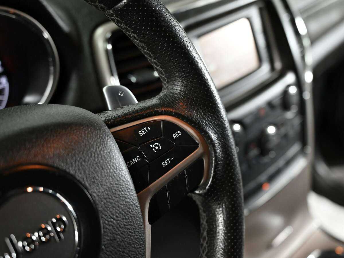 Купить Jeep Grand Cherokee с пробегом. Фото: #10