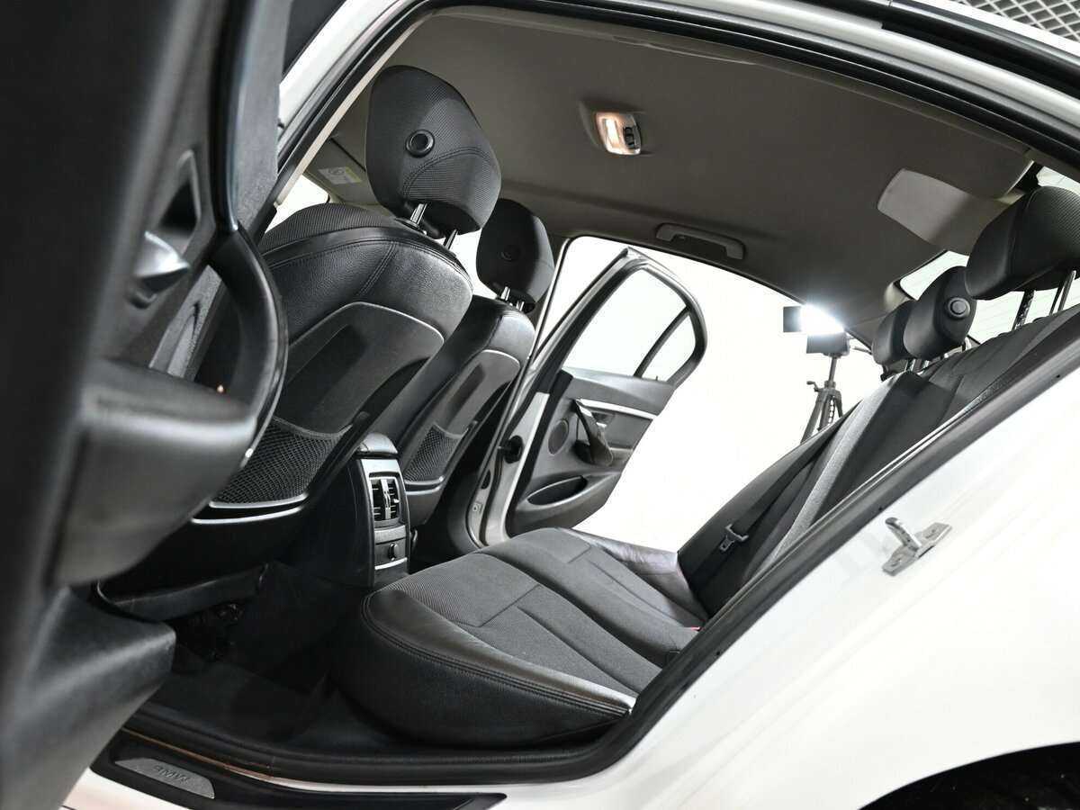 Купить BMW 3 серии с пробегом. Фото: #10