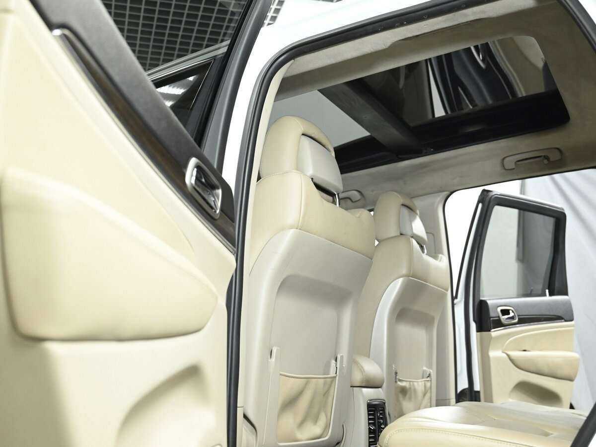 Купить Jeep Grand Cherokee с пробегом. Фото: #5