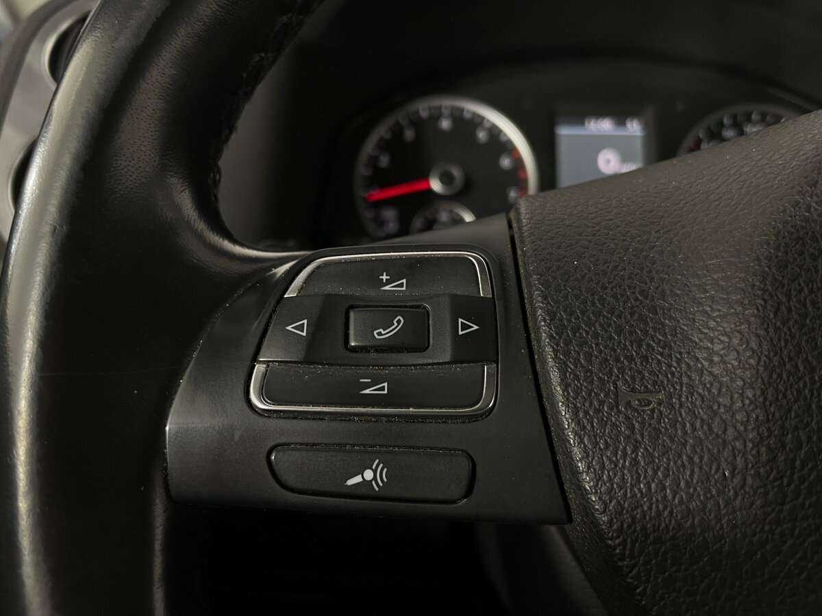 Купить Volkswagen Tiguan с пробегом. Фото: #14