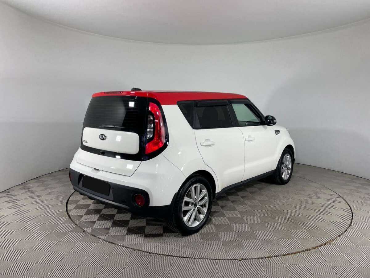 Купить Kia Soul с пробегом. Фото: #4
