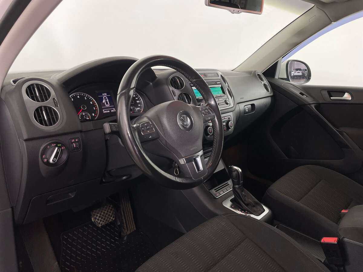 Купить Volkswagen Tiguan с пробегом. Фото: #6