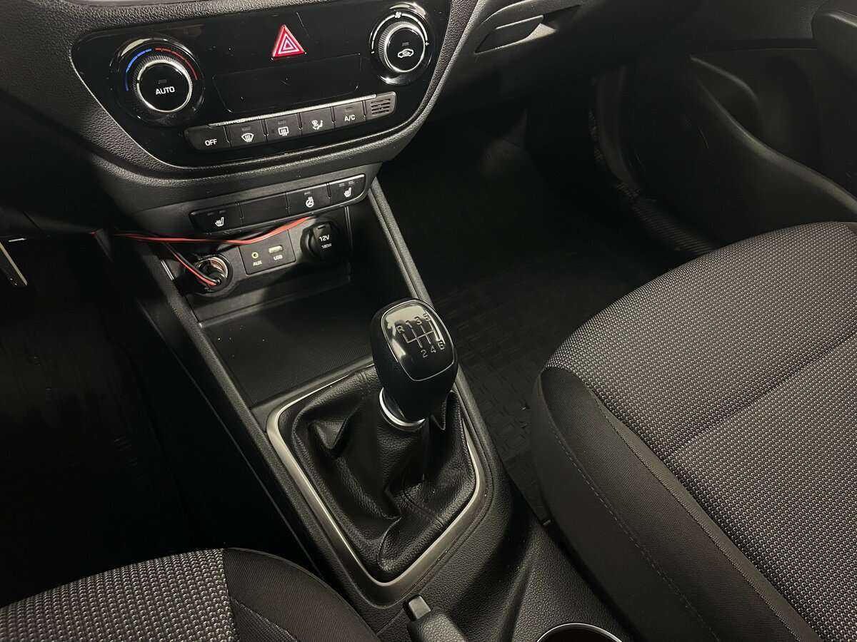 Купить Hyundai Solaris с пробегом. Фото: #13