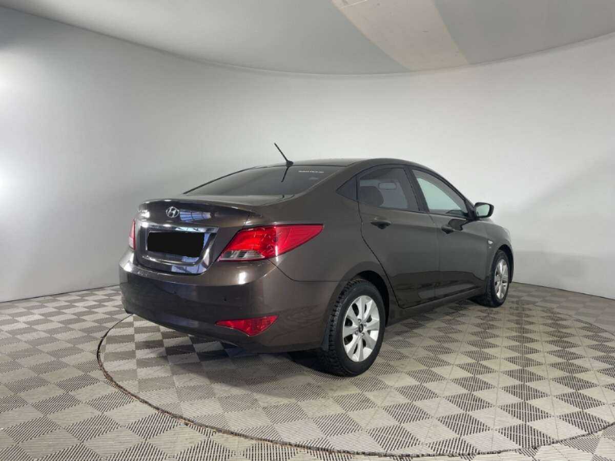 Купить Hyundai Solaris с пробегом. Фото: #3