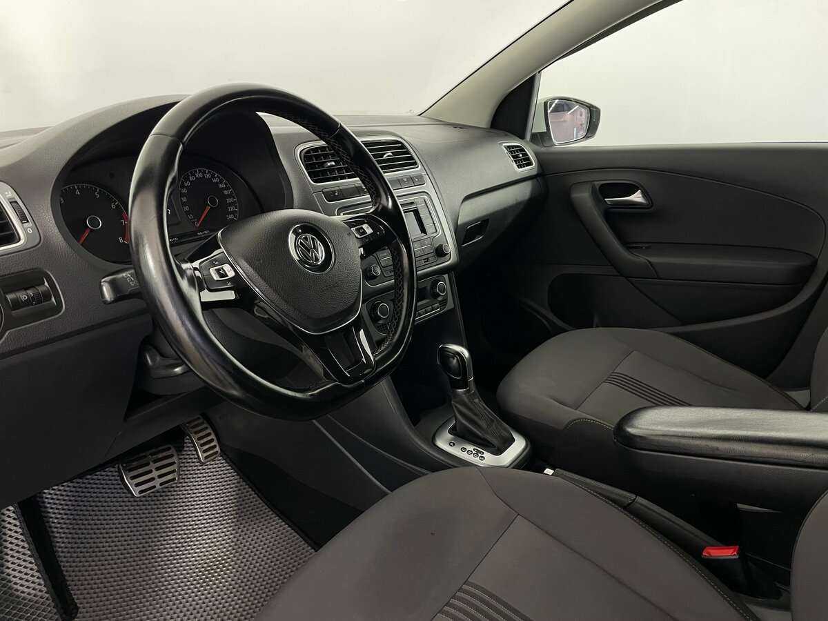 Купить Volkswagen Polo с пробегом. Фото: #6