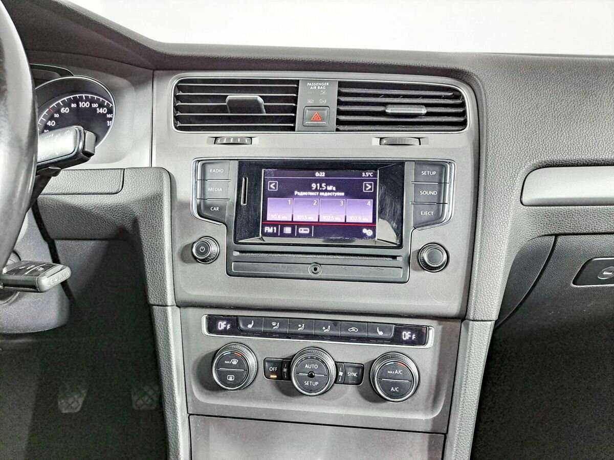 Купить Volkswagen Golf с пробегом. Фото: #12