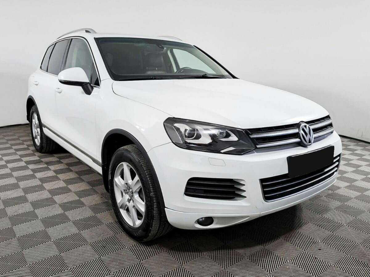 Купить Volkswagen Touareg с пробегом. Фото: #2