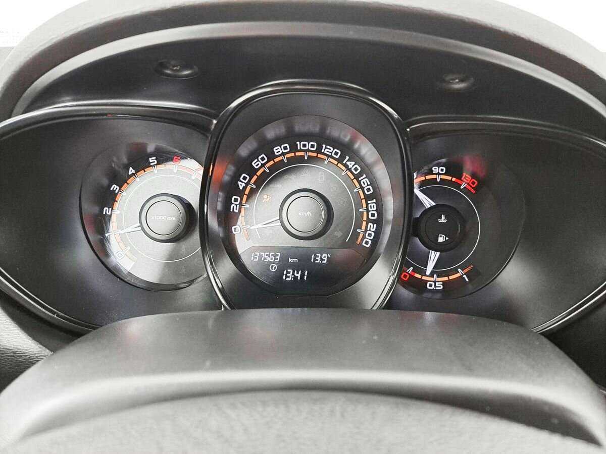 Купить Lada (ВАЗ) Vesta с пробегом. Фото: #9