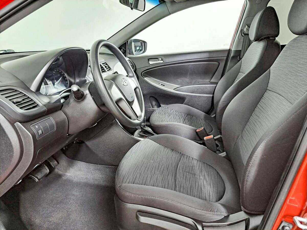 Купить Hyundai Solaris с пробегом. Фото: #13