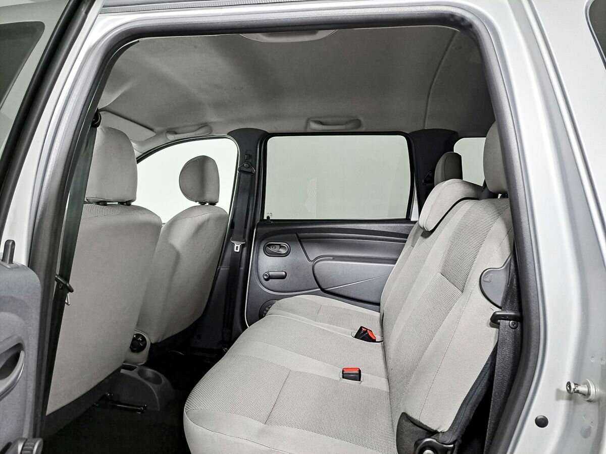 Купить Lada (ВАЗ) Largus с пробегом. Фото: #9