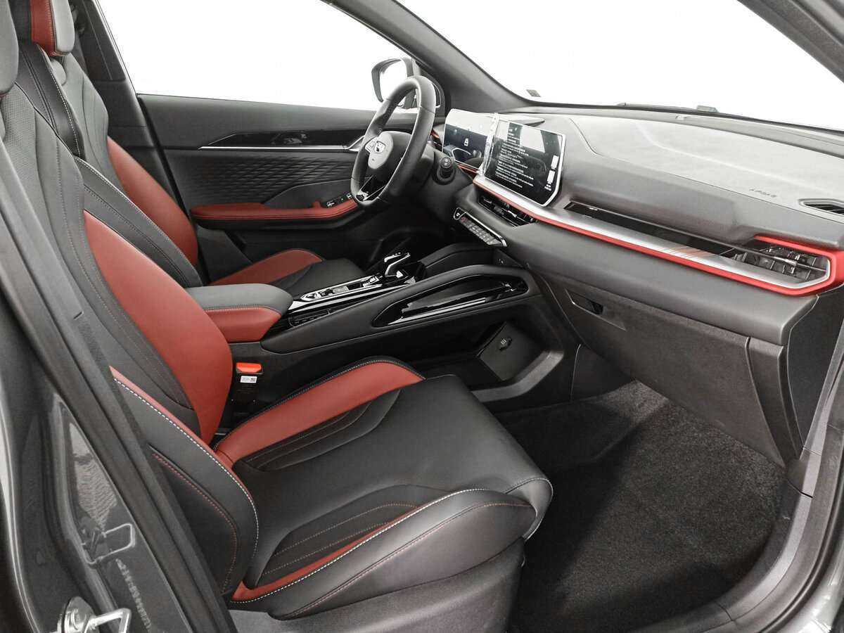 Купить Geely Coolray с пробегом. Фото: #8