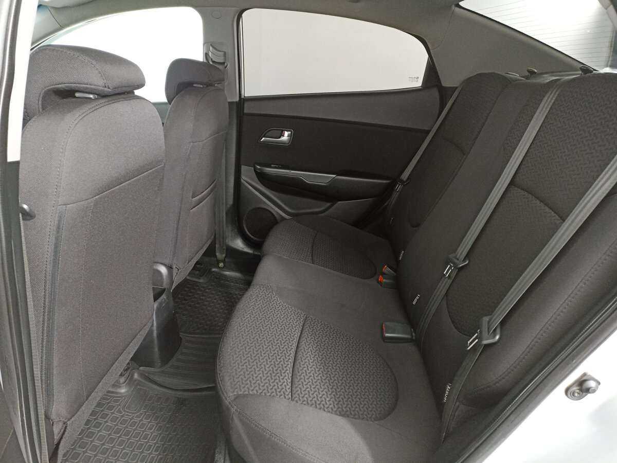 Купить Kia Rio с пробегом. Фото: #11