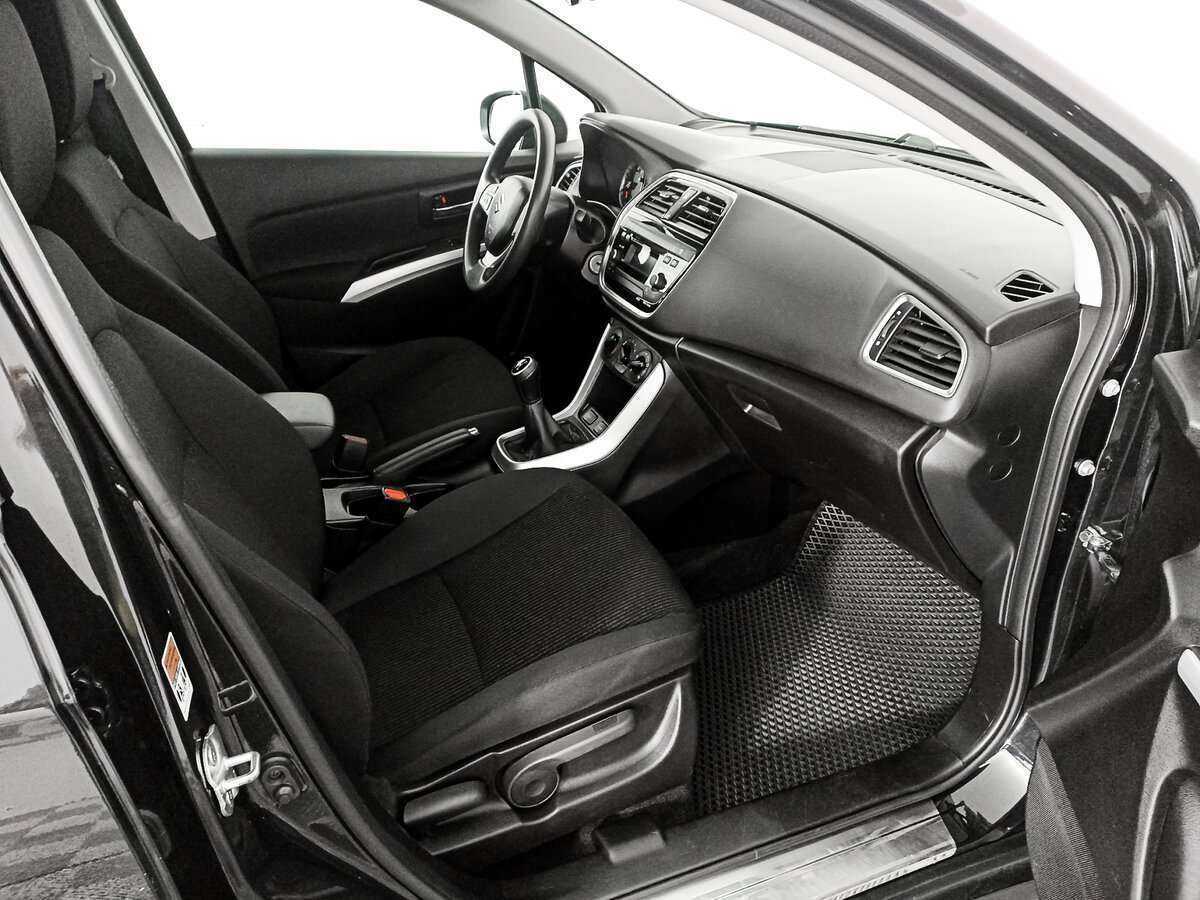 Купить Suzuki SX4 с пробегом. Фото: #8