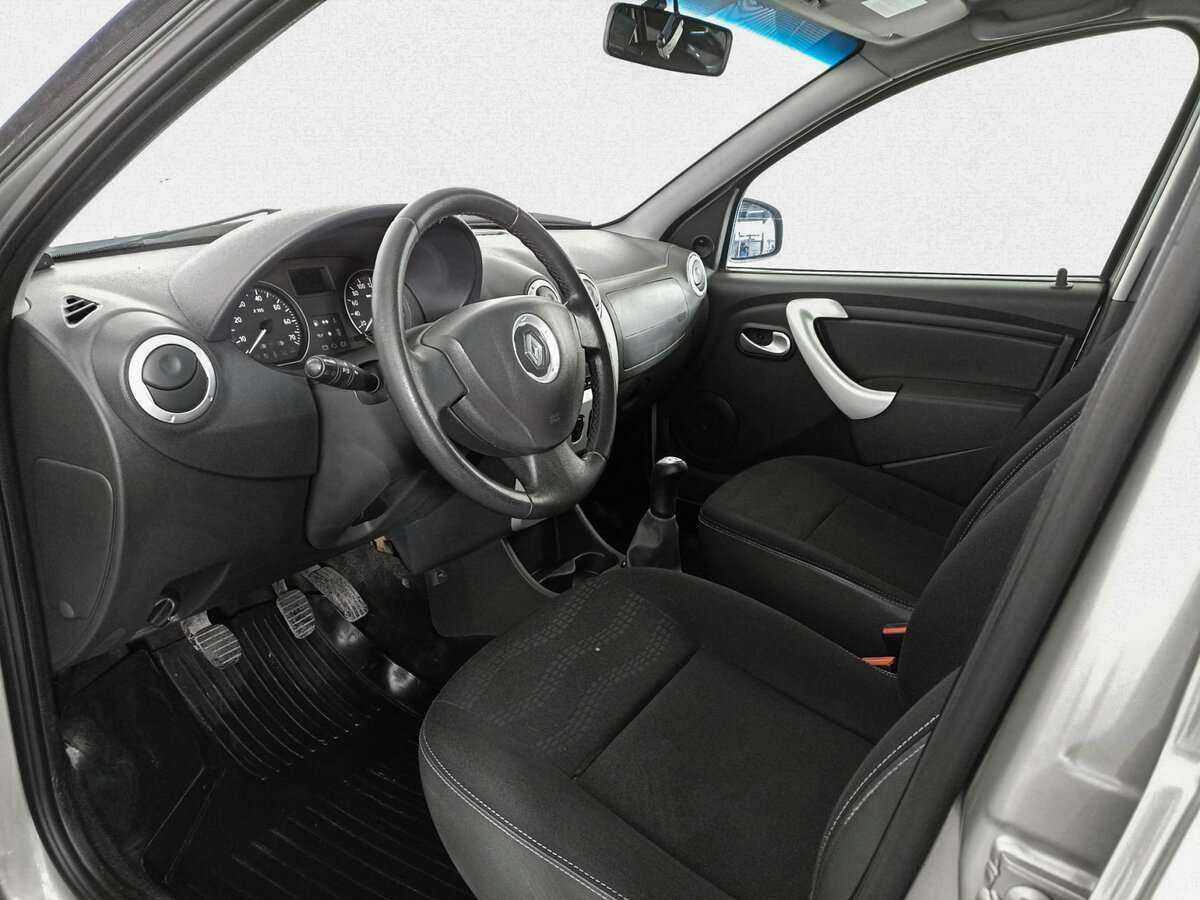 Купить Renault Sandero с пробегом. Фото: #13