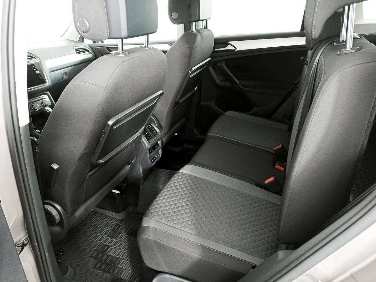 Купить Volkswagen Tiguan с пробегом. Фото: #9