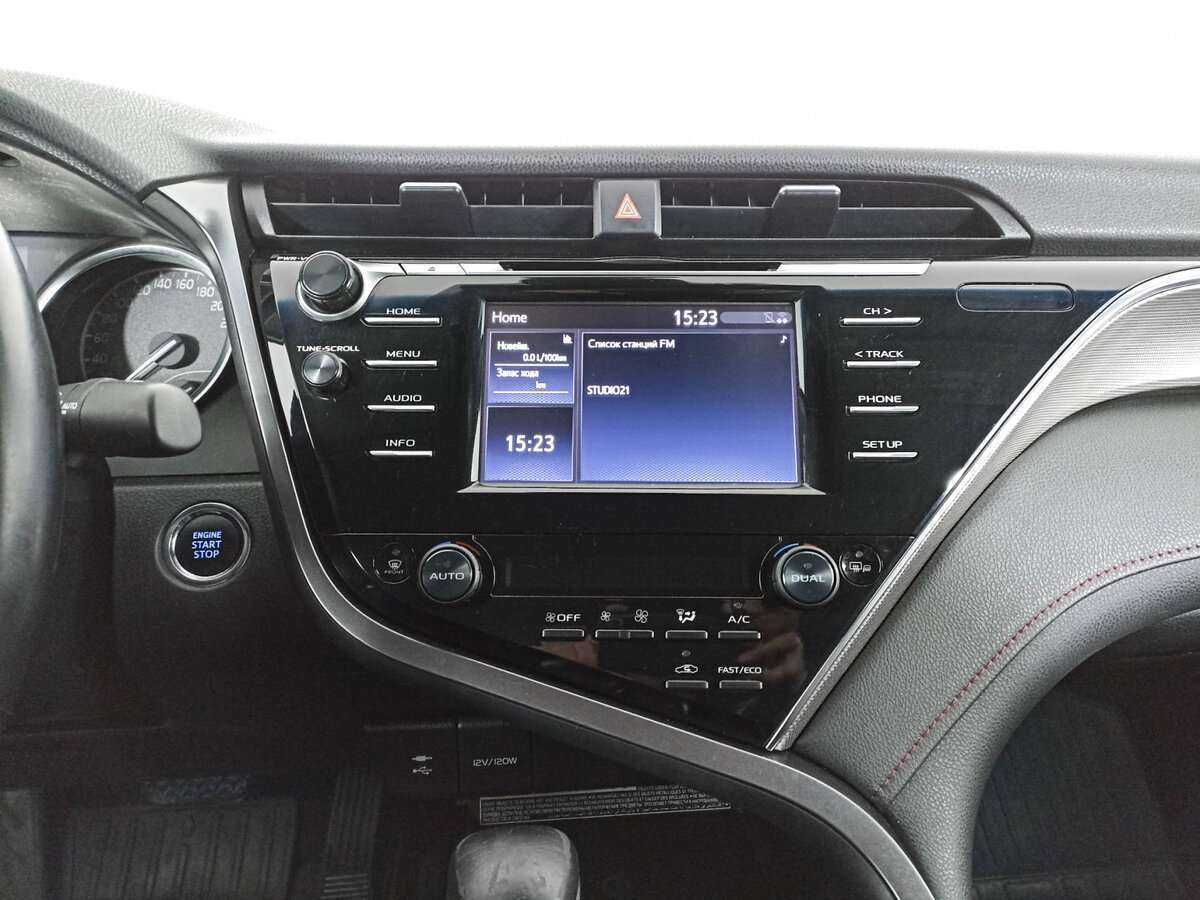 Купить Toyota Camry с пробегом. Фото: #11