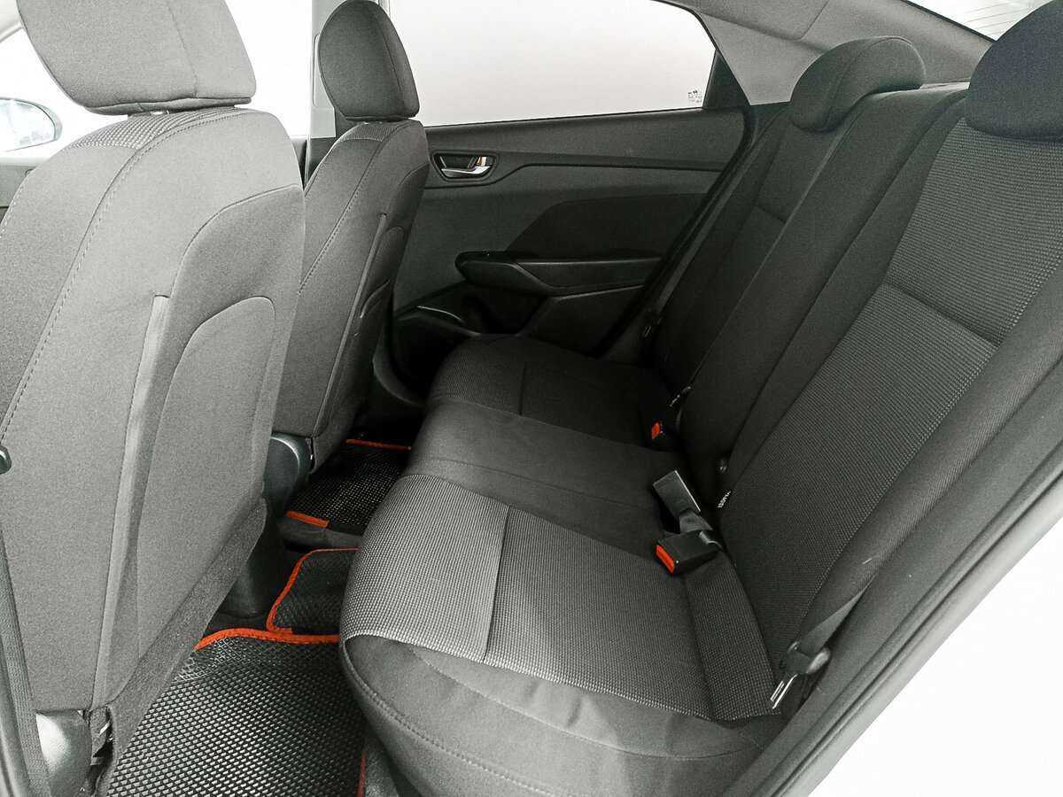 Купить Hyundai Solaris с пробегом. Фото: #9