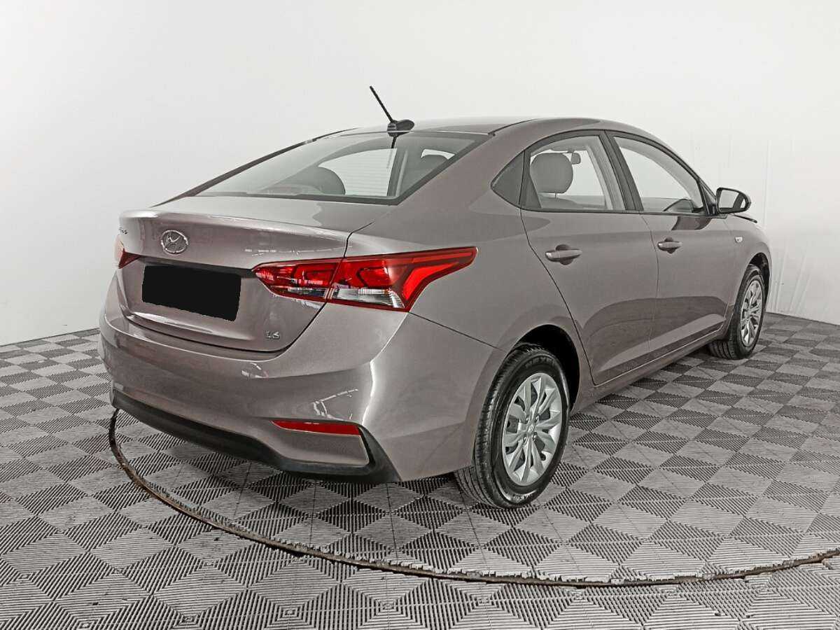 Купить Hyundai Solaris с пробегом. Фото: #4