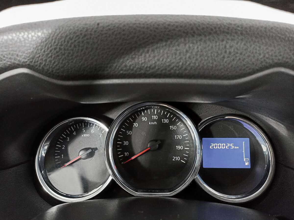 Купить Nissan Terrano с пробегом. Фото: #10