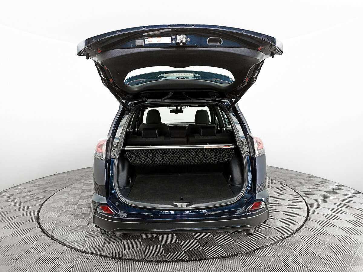 Купить Toyota RAV4 с пробегом. Фото: #9