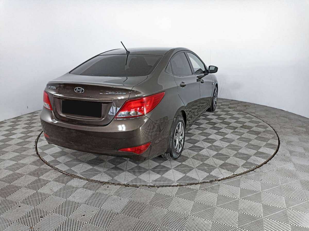 Купить Hyundai Solaris с пробегом. Фото: #4