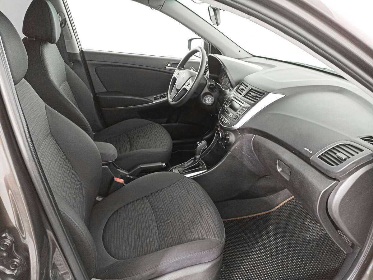 Купить Hyundai Solaris с пробегом. Фото: #10