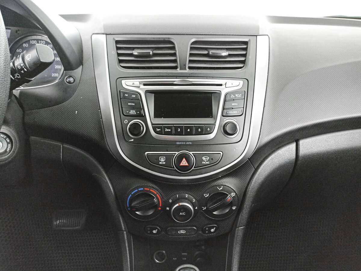 Купить Hyundai Solaris с пробегом. Фото: #14