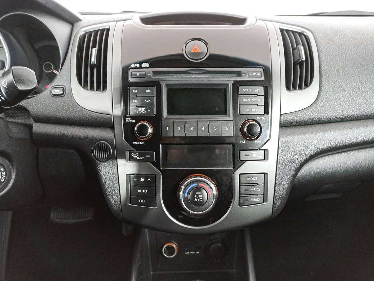 Купить Kia Cerato с пробегом. Фото: #12