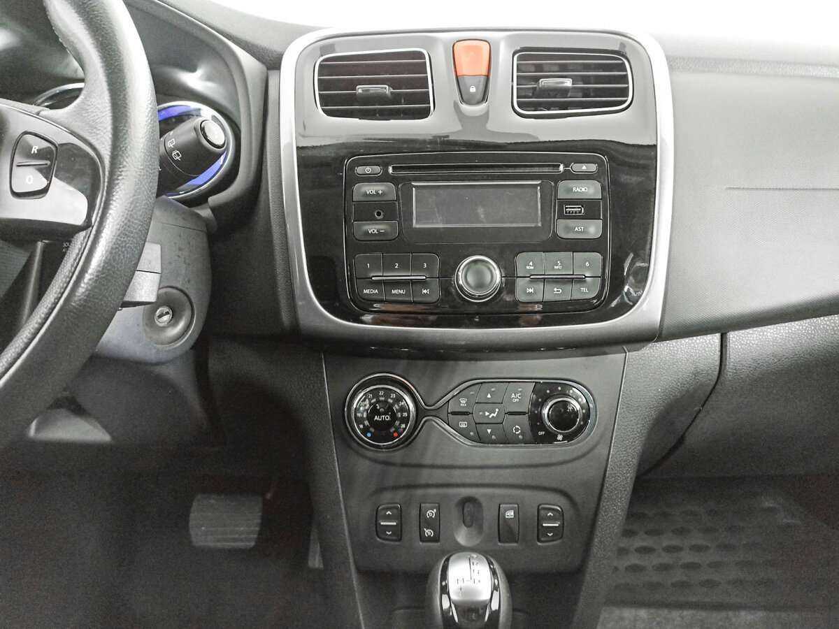 Купить Renault Sandero с пробегом. Фото: #11