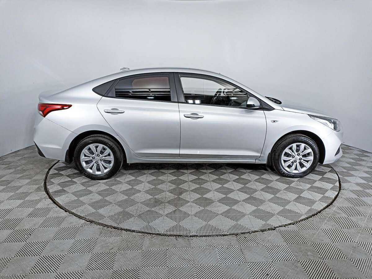 Купить Hyundai Solaris с пробегом. Фото: #3