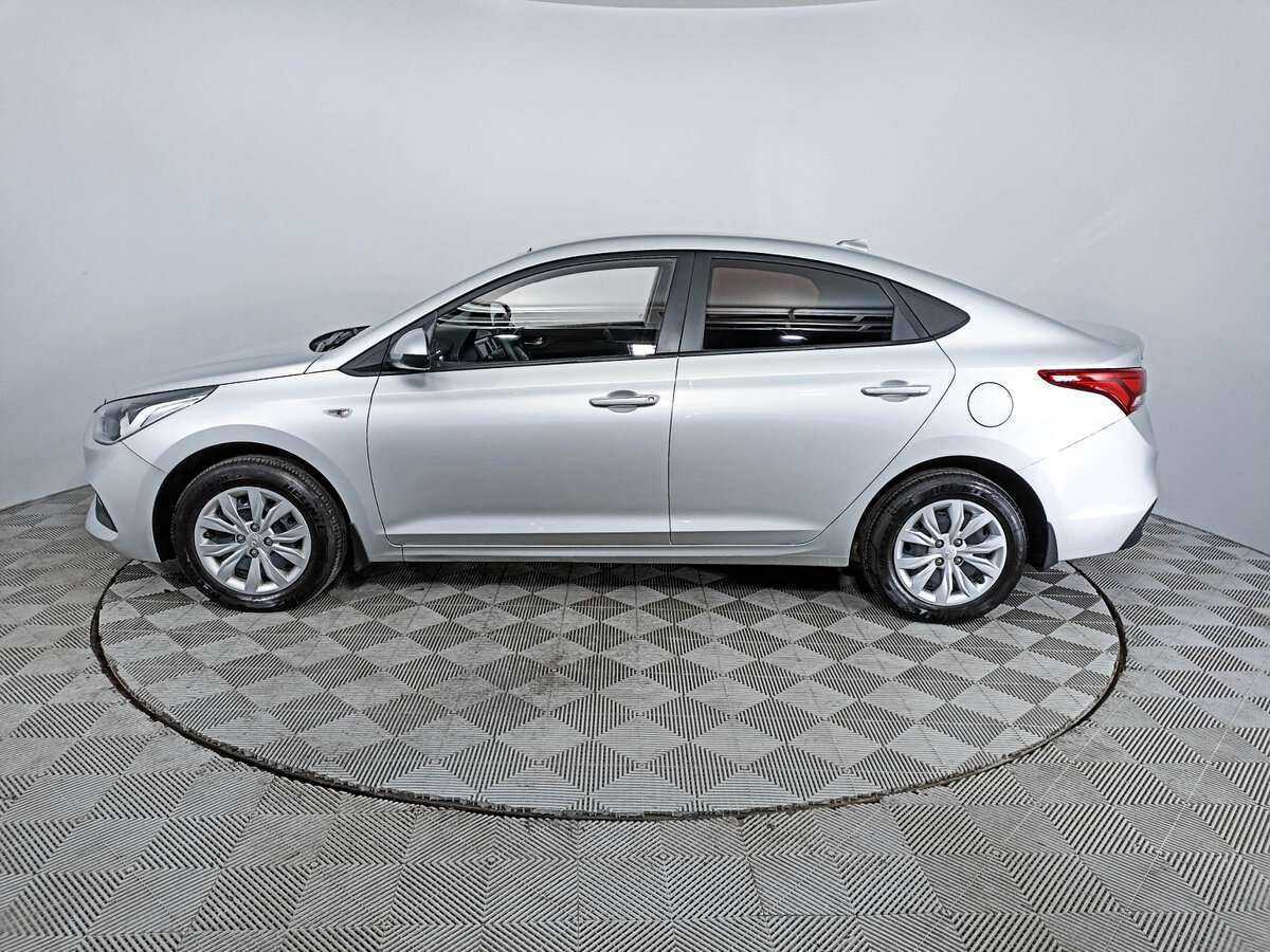 Купить Hyundai Solaris с пробегом. Фото: #7