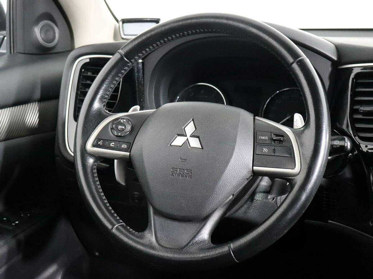 Купить Mitsubishi Outlander с пробегом. Фото: #11