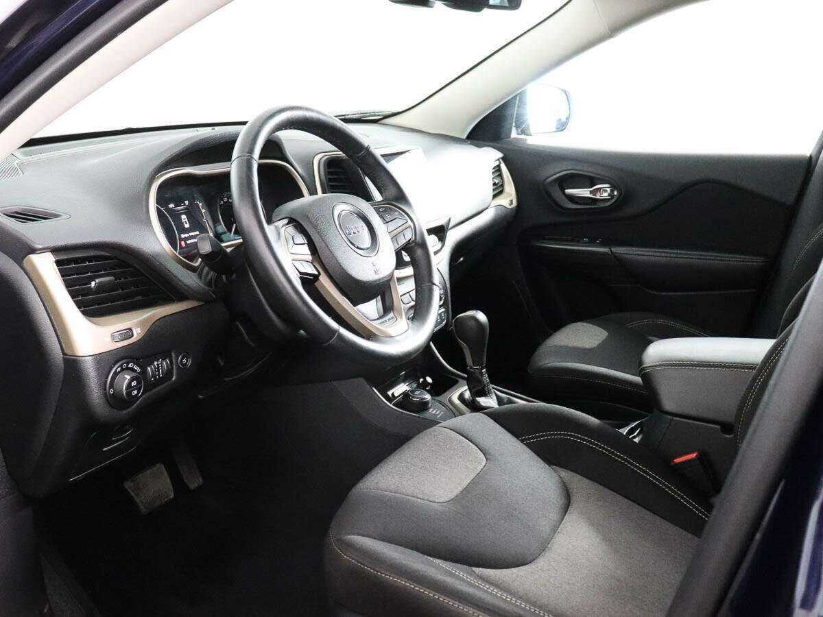 Купить Jeep Cherokee с пробегом. Фото: #7