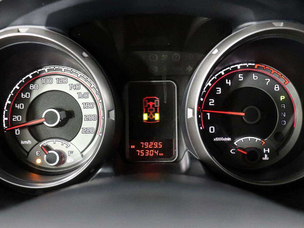 Купить Mitsubishi Pajero с пробегом. Фото: #6