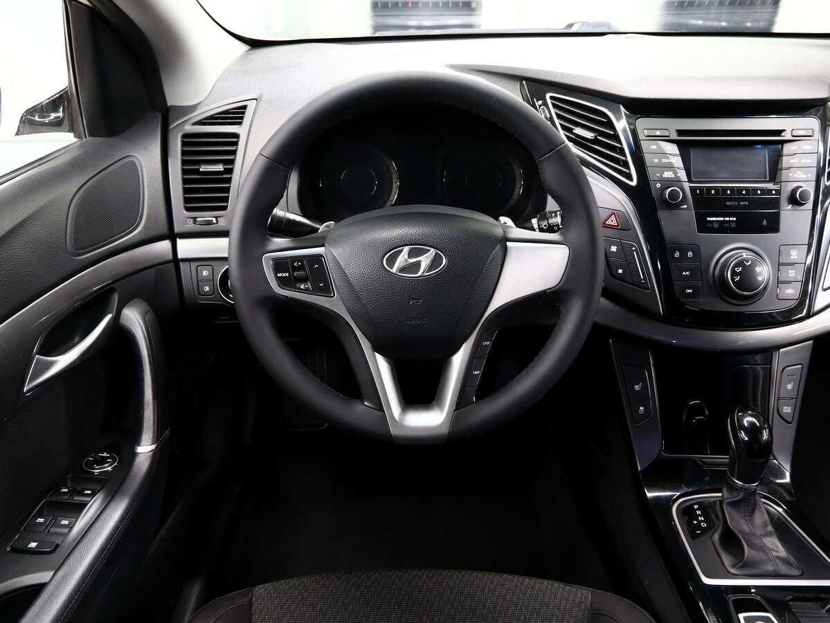 Купить Hyundai i40 с пробегом. Фото: #16