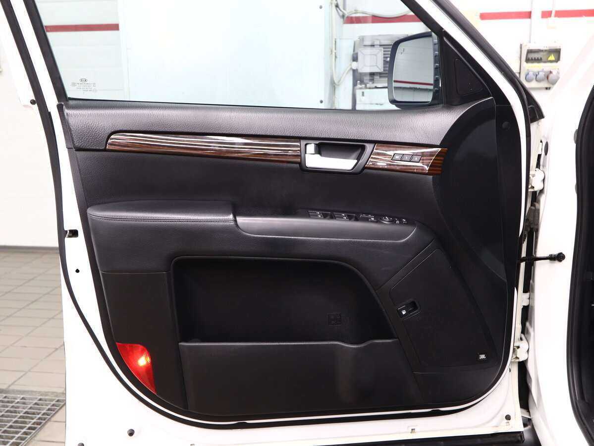 Купить Kia Mohave с пробегом. Фото: #5