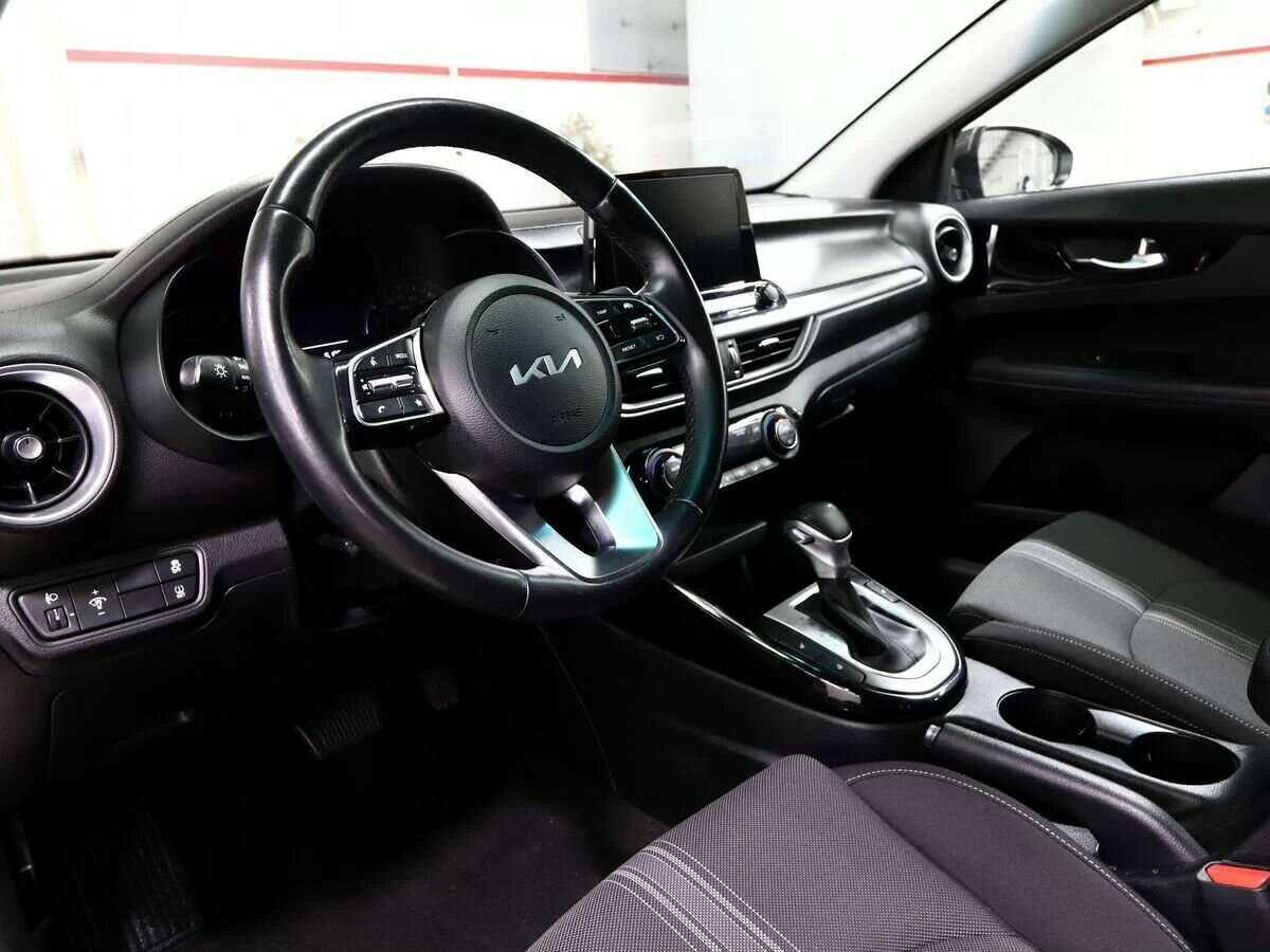 Купить Kia Cerato с пробегом. Фото: #4