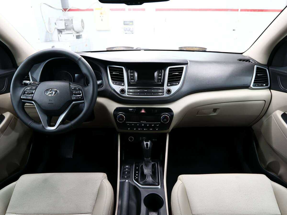 Купить Hyundai Tucson с пробегом. Фото: #13