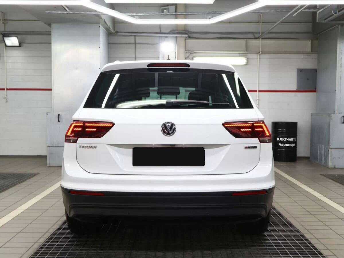 Купить Volkswagen Tiguan с пробегом. Фото: #3