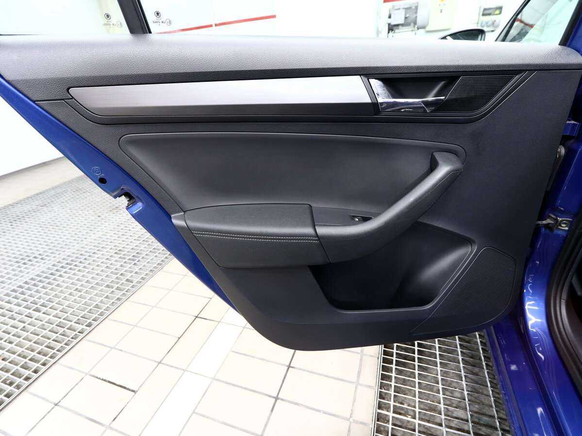 Купить Skoda Rapid с пробегом. Фото: #8