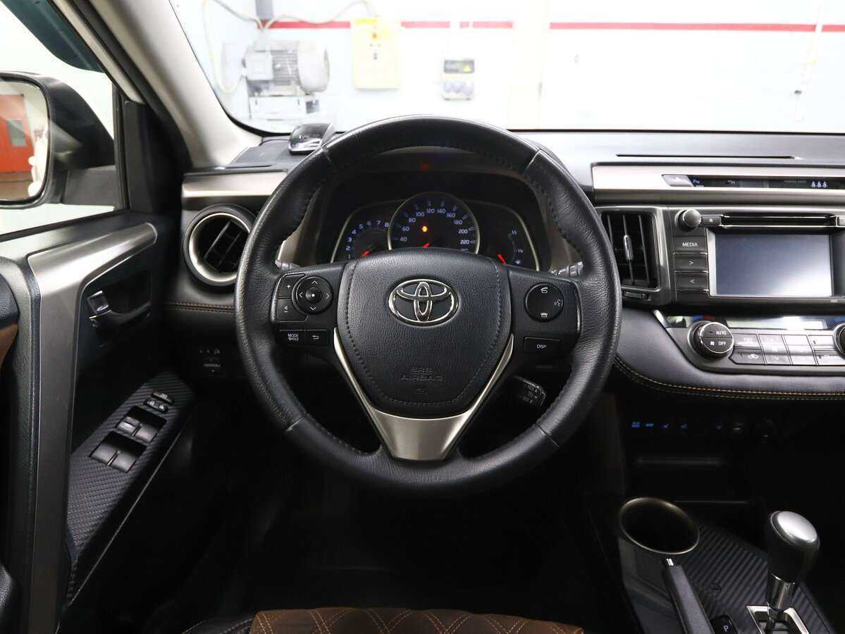 Купить Toyota RAV4 с пробегом. Фото: #13